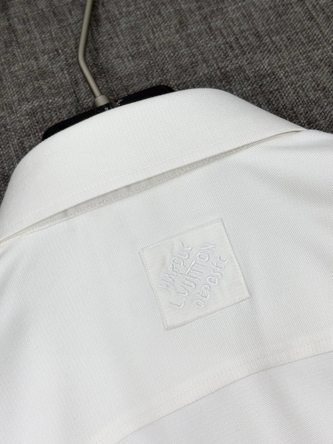 wg.luxury- 8V item:E-F409F1526